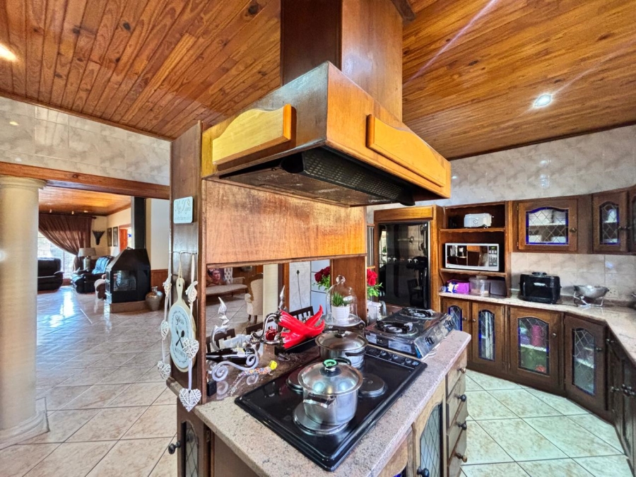 4 Bedroom Property for Sale in Flamwood North West